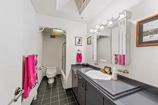 1919 N Summit Ave, Milwaukee, WI 53202 - Photo 57