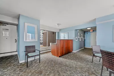 1919 N Summit Ave #11C, Milwaukee, WI 53202 - Photo 85