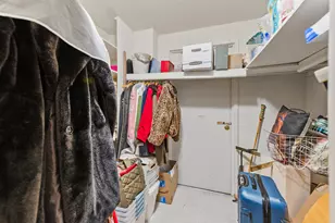 1919 N Summit Ave, Milwaukee, WI 53202 - Photo 81