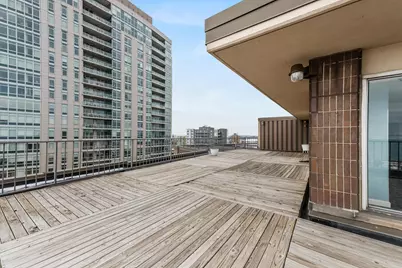 1919 N Summit Ave #11C, Milwaukee, WI 53202 - Photo 93