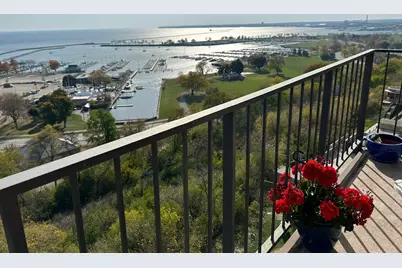 1919 N Summit Ave #11C, Milwaukee, WI 53202 - Photo 117