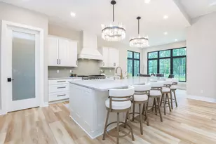 4779 N Pine Meadows Ln, Chenequa, WI 53029 - Photo 9