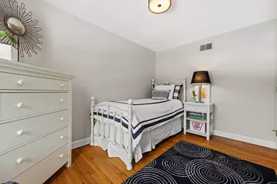 6200 N Berkeley Blvd, Whitefish Bay, WI 53217 - Photo 21