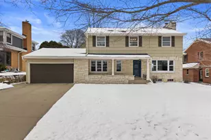 6200 N Berkeley Blvd, Whitefish Bay, WI 53217 - Photo 1