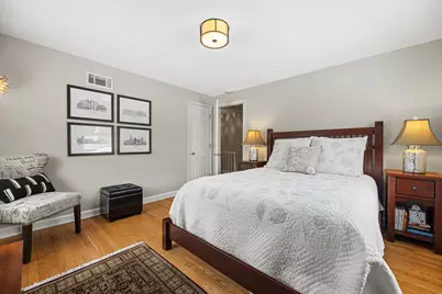 6200 N Berkeley Blvd, Whitefish Bay, WI 53217 - Photo 19