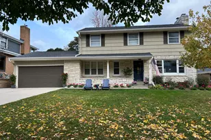 6200 N Berkeley Blvd, Whitefish Bay, WI 53217 - Photo 39