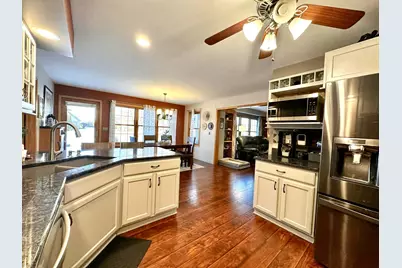 10306  83rd Pl, Pleasant Prairie, WI 53158 - Photo 3