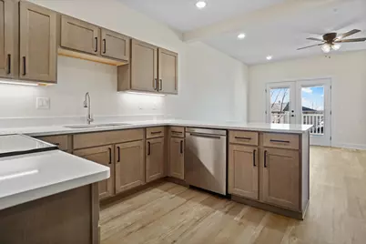 118  Eiche Dr #3, Slinger, WI 53086 - Photo 5