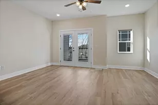 118 Eiche Dr, Slinger, WI 53086 - Photo 11