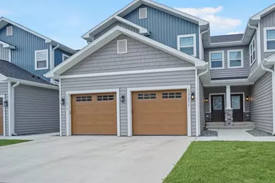 118  Eiche Dr #3, Slinger, WI 53086 - Photo 1