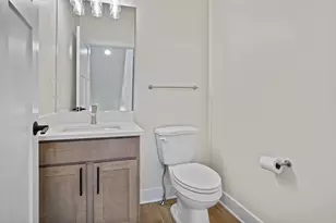 118 Eiche Dr, Slinger, WI 53086 - Photo 15