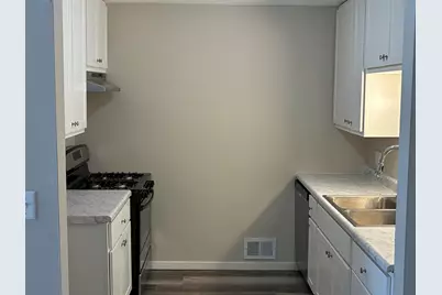 6041 W Port Ave #Unit A, Milwaukee, WI 53223 - Photo 7