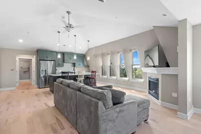 279  Victorian Village Dr #40, Elkhart Lake, WI 53020 - Photo 9