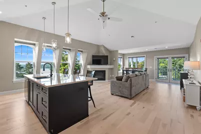 279  Victorian Village Dr #40, Elkhart Lake, WI 53020 - Photo 5