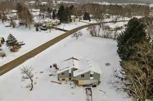 W277S8860 Lakeside Dr, Vernon, WI 53149 - Photo 3