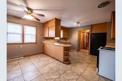 2102 E Howard Ave #2104, Saint Francis, WI 53235 - Photo 17