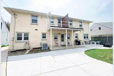 2102 E Howard Ave #2104, Saint Francis, WI 53235 - Photo 3