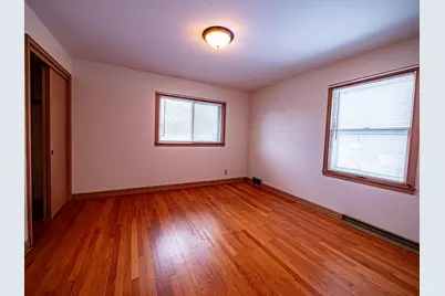 2102 E Howard Ave #2104, Saint Francis, WI 53235 - Photo 25