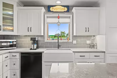 104  Carolyn Ct, Eden, WI 53019 - Photo 9