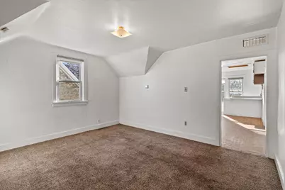 823  Yout St, Racine, WI 53402 - Photo 17