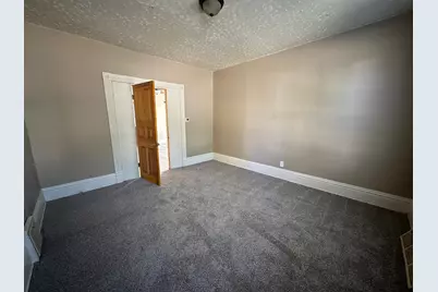 823  Yout St, Racine, WI 53402 - Photo 27