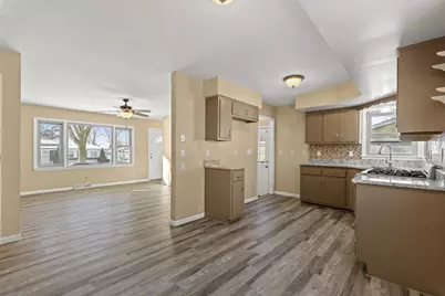 7140 N 48th St, Milwaukee, WI 53223 - Photo 5