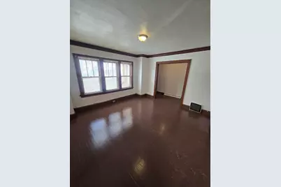 1722 S Layton Blvd, Milwaukee, WI 53215 - Photo 9