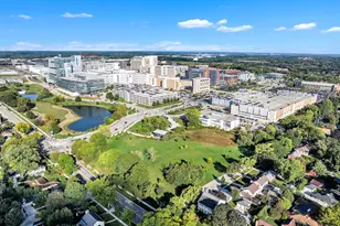 8328 W Wisconsin Ave, Wauwatosa, WI 53213 - Photo 29