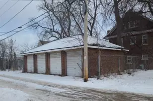 3901 N Port Washington Ave, Milwaukee, WI 53212 - Photo 3