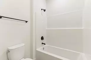 675 Mary Way, Slinger, WI 53086 - Photo 9