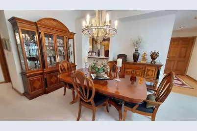 18535  Stonehedge Dr #A, Brookfield, WI 53045 - Photo 9