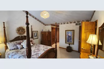 18535  Stonehedge Dr #A, Brookfield, WI 53045 - Photo 23