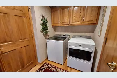 18535  Stonehedge Dr #A, Brookfield, WI 53045 - Photo 7