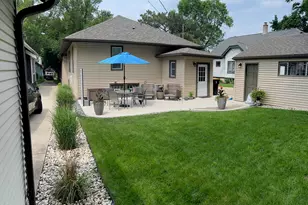 6825 Terrace Ct, Wauwatosa, WI 53213 - Photo 33