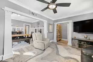 6825 Terrace Ct, Wauwatosa, WI 53213 - Photo 9