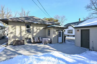 6825  Terrace Ct, Wauwatosa, WI 53213 - Photo 29