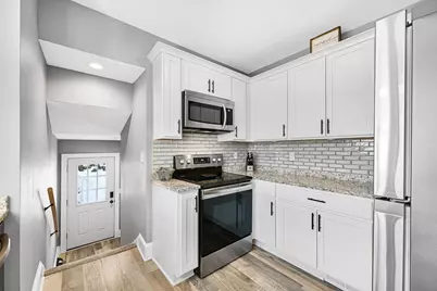 6825  Terrace Ct, Wauwatosa, WI 53213 - Photo 17