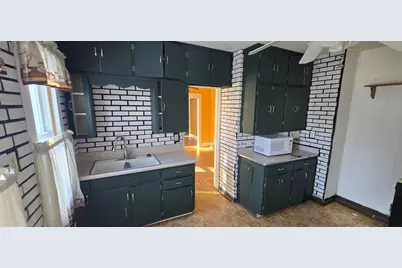 3754 S Rutland Ave, Saint Francis, WI 53235 - Photo 17