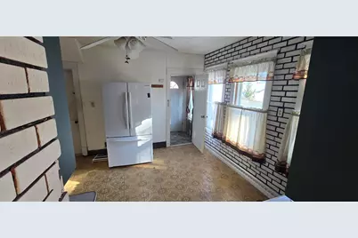 3754 S Rutland Ave, Saint Francis, WI 53235 - Photo 13