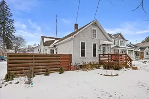 820 N 8th St, Manitowoc, WI 54220 - Photo 31