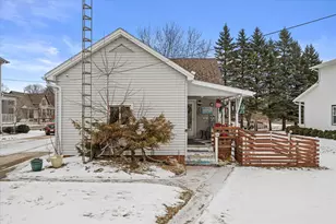 820 N 8th St, Manitowoc, WI 54220 - Photo 29