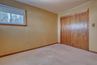 2880 S 98th St, West Allis, WI 53227 - Photo 29