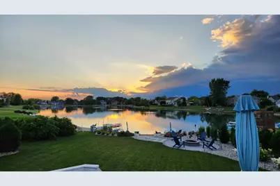 10473 S George Dr, Oak Creek, WI 53154 - Photo 35