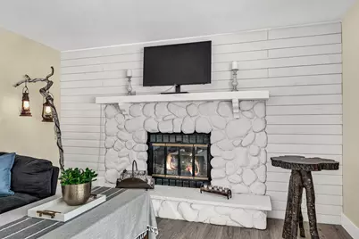 11368  Bridget Ln, Hales Corners, WI 53130 - Photo 9