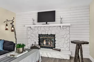 11368 Bridget Ln, Hales Corners, WI 53130 - Photo 9