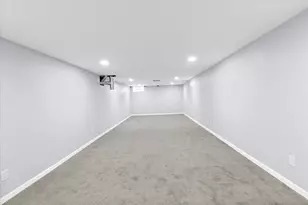 2031 Terry Ln, De Pere, WI 54115 - Photo 19