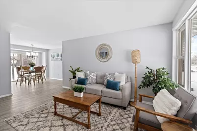 2031  Terry Ln, De Pere, WI 54115 - Photo 5