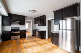 2438 N Pierce St, Milwaukee, WI 53212 - Photo 15