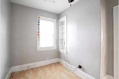 2438 N Pierce St, Milwaukee, WI 53212 - Photo 21