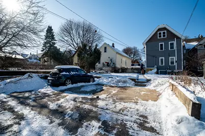 2438 N Pierce St, Milwaukee, WI 53212 - Photo 31